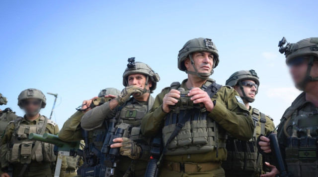 רא"ל אייל זמיר, תא"ל גיא לוי (צילום: דובר צהל)