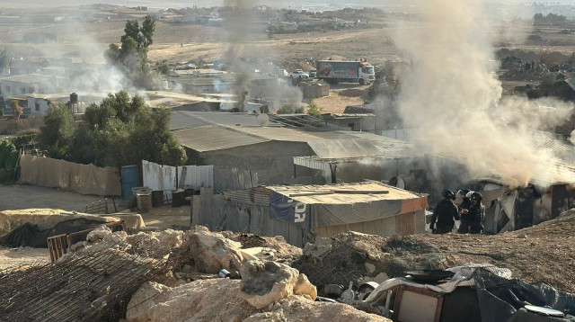 הריסת בתים בפזורה ליד שגב שלום (צילום: דוברות המשטרה)