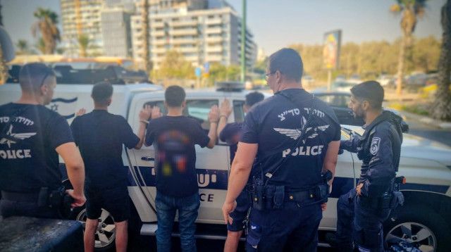 מעצר השב"חים (צילום: דוברות המשטרה)