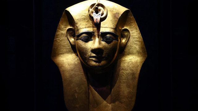 מסיכת הפנים של אמנמופה (צילום: AFP via Getty Images)