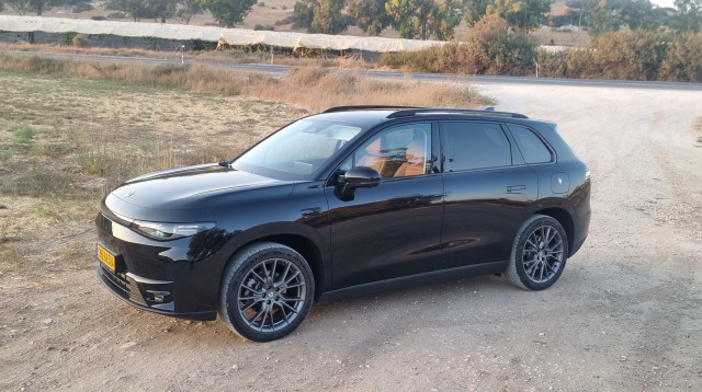 ליפמוטור C10 פלאג אין (צילום: אודי עציון)