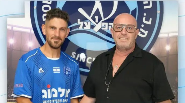 "נרגש להתחיל פרק חדש". שוקרני (צילום: אתר רשמי, הפועל עכו)