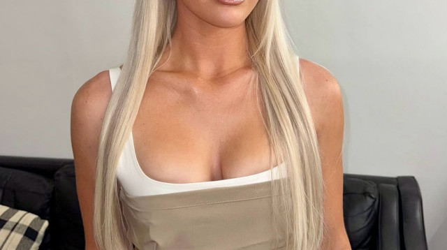 צ'ארלי האל שחקנית הגולף (צילום: צילום מסך אינסטגרם)