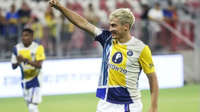 חזר לשפיץ. ניקולאסקו (צילום: קובי אליהו)