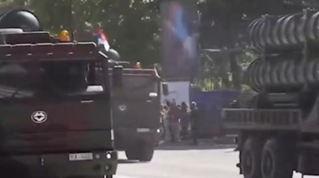 טילים במצעד צבאי בסרביה (צילום: רשתות חברתיות, שימוש לפי סעיף 27 א')