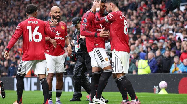 שחקני מנצ'סטר יונייטד חוגגים (צילום: Gettyimages)