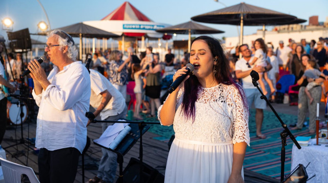 חגי תשרי בנמל תל אביב (צילום: מולי גולדברג)