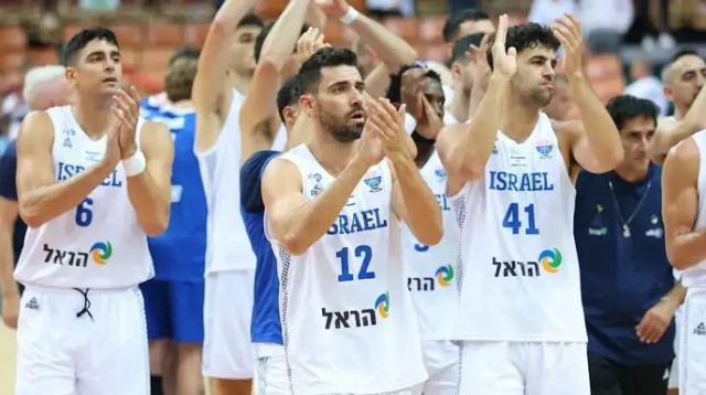 הלחץ ירד, היכולת תעלה? שחקני הנבחרת אתמול (צילום: אודי ציטיאט)