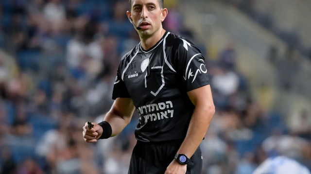 אביעד שילוח, שופט כדורגל (צילום: אריאל שלום)