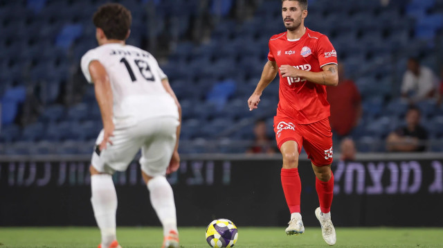 נאור סבג שחקן הפועל חיפה (צילום: מאור אלקסלסי)