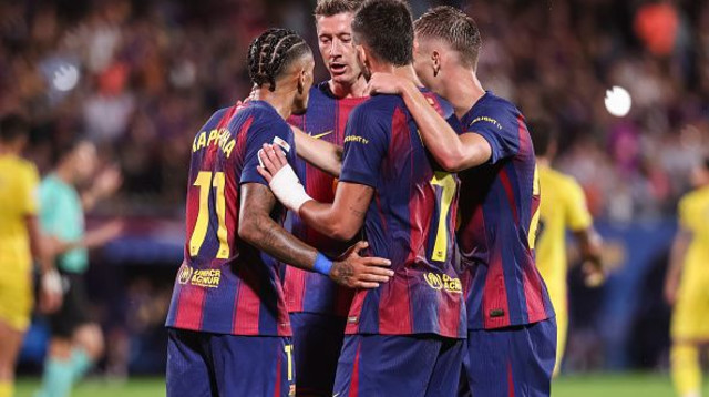 שחקני ברצלונה חוגגים (צילום: Gettyimages)