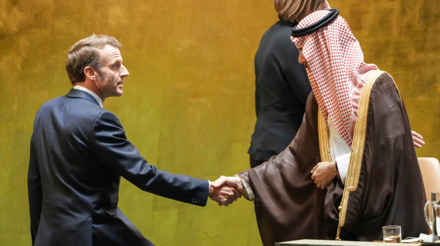 פייסל בן פרחאן, עמנואל מקרון בוועידה באו"ם (צילום: רויטרס)