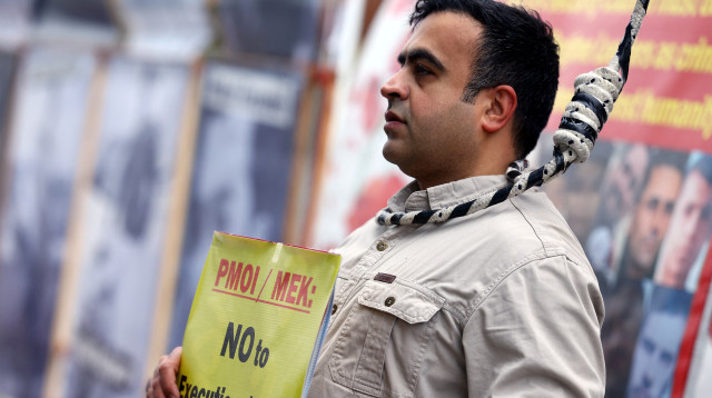 הפגנה שהתקיימה בלונדון נגד הוצאות להורג באיראן, 2024 (צילום: REUTERS/Lisi Niesner)