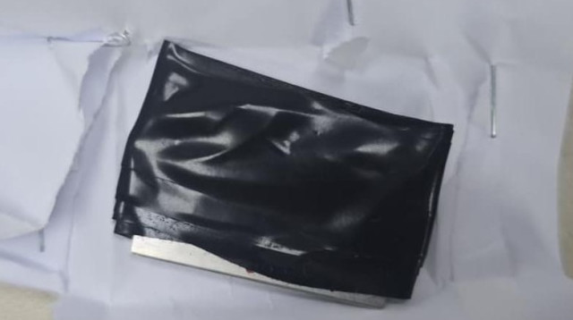 הסכין המאולתרת (צילום: דוברות המשטרה)