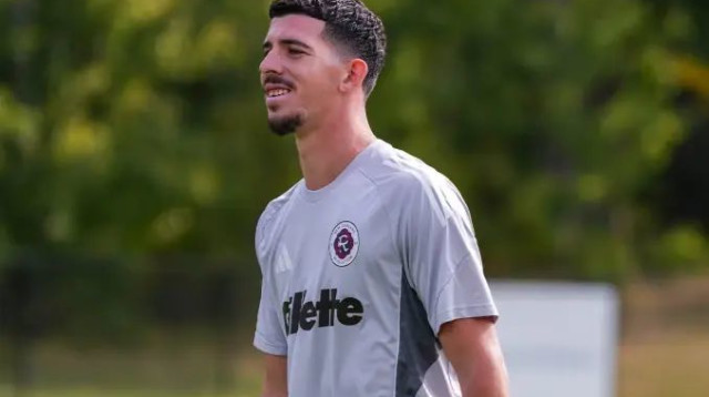 שחקן ניו אינגלנד רבולושן דור תורג'מן (צילום: אתר רשמי, האתר הרשמי של ניו אינגלנד רבולושן)