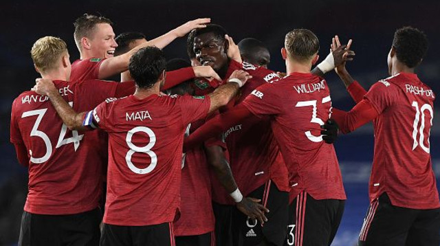 שחקני מנצ'סטר יונייטד חוגגים בעונת 2020/21 (צילום: Pool)