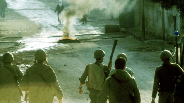 "אינתיפאדה" כאן 11 (צילום: אפי שריר,אוסף דן הדני הספרייה הלאומית האוסף הלאומי לתצלומים על שם משפחת פריצקר)