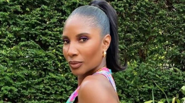 דניס לואיס (צילום: מסך, אינסטגרם)