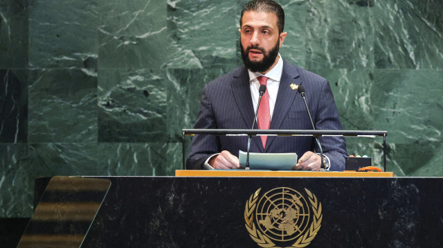 נשיא סוריה אחמד א שרע, אל ג'ולאני, נואם באו"ם בניו יורק (צילום: רויטרס)