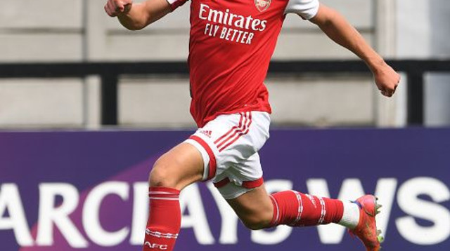 בילי ויגאר במדי ארסנל (צילום: David Price)