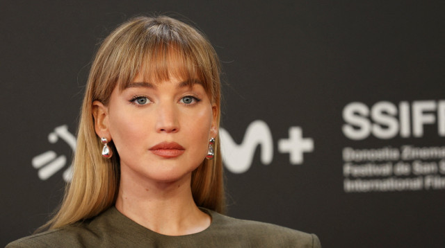 ג'ניפר לורנס בפסטיבל הסרטים בסן סבסטיאן (צילום: רויטרס)