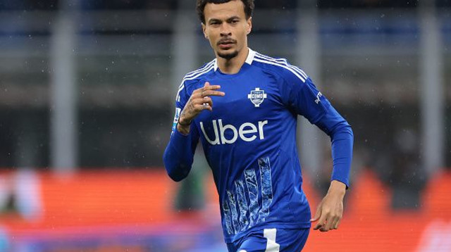 דלה עלי במדי קומו (צילום: Jonathan Moscrop)