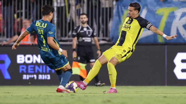 ירדן שועה, בית"ר ירושלים מול בני ריינה (צילום: מאור אלקסלסי)