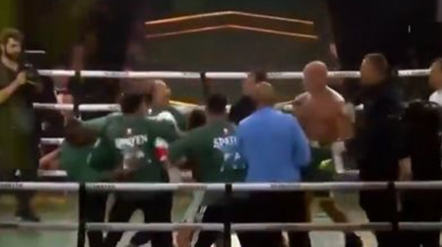 בלאגן בזירה (צילום: צילום מסך מדף ה-x)