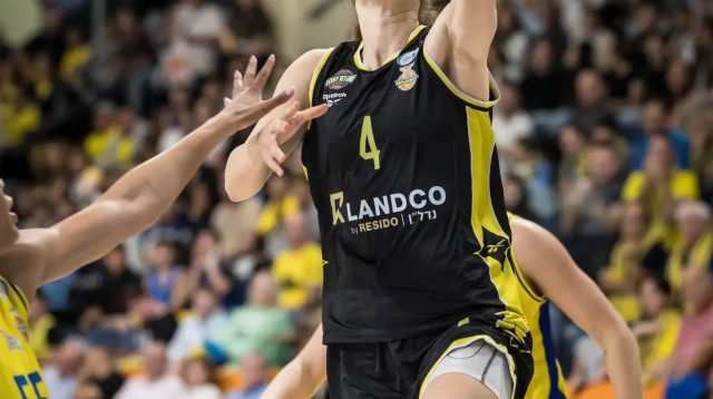 עדן רוטברג, שחקנית אליצור רמלה (צילום: אתר רשמי, ספי מגריזו)