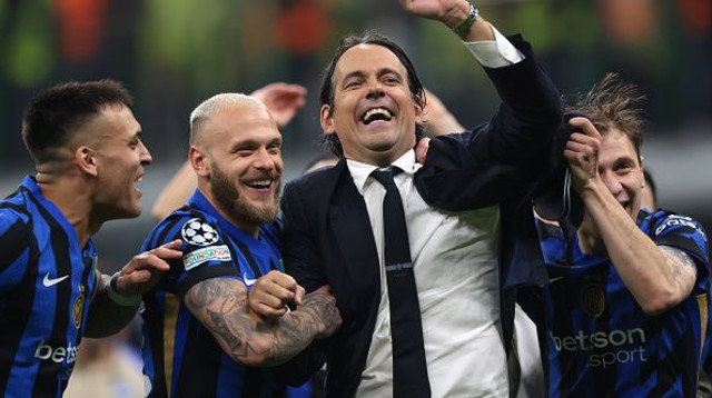 סימונה אינזאגי ופדריקו דימרקו (צילום: Jonathan Moscrop)