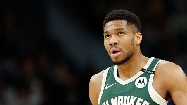 יאניס אנטטוקומפו (צילום: John Fisher)