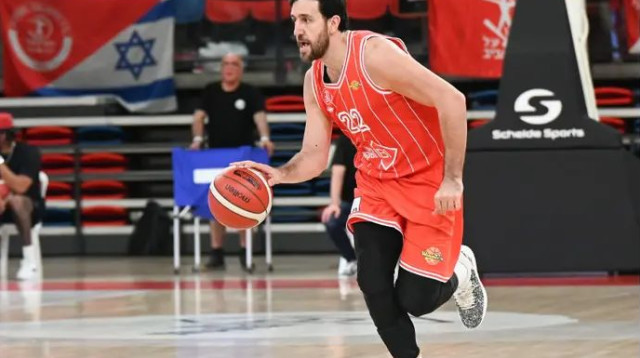 "מקצוען שאכפת לו". מיציץ' (צילום: ברני ארדוב)