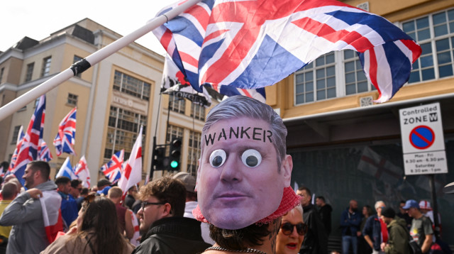 מחאה בבריטניה נגד קיר סטארמר (צילום: REUTERS/Jaimi Joy)
