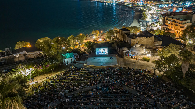 אין כמו יפו בלילות. גן הפסגה (צילום: ברק ברינקר)