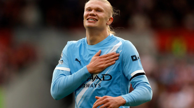 ארלינג הולאנד שחקן מנצ'סטר סיטי חוגג שער (צילום: רויטרס)