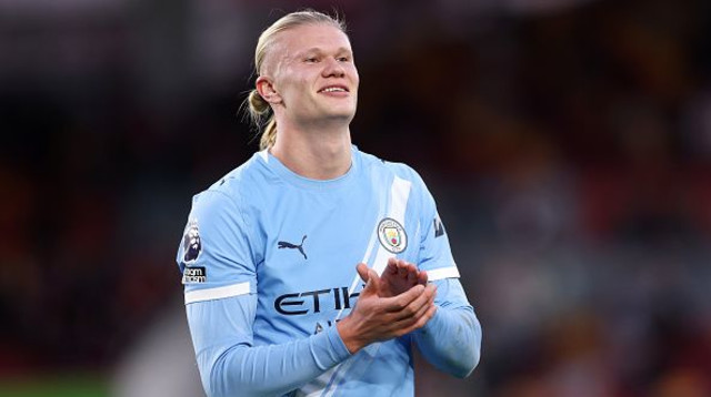 ארלינג הולאנד שחקן מנצ'סטר סיטי חוגג שער (צילום: GettyImages)