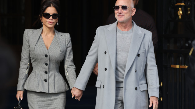 לורן סאנצ'ס וג׳ף בזוס (צילום: Neil Mockford/Getty Images)