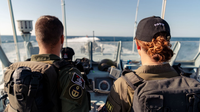 קצינות ולוחמות בחיל הים (צילום: דובר צה"ל)