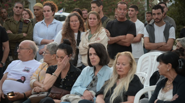 קהילת כפר עזה מרכינה ראש שנתיים לטבח ה-7 באוקטובר (צילום: אבי רוקח)