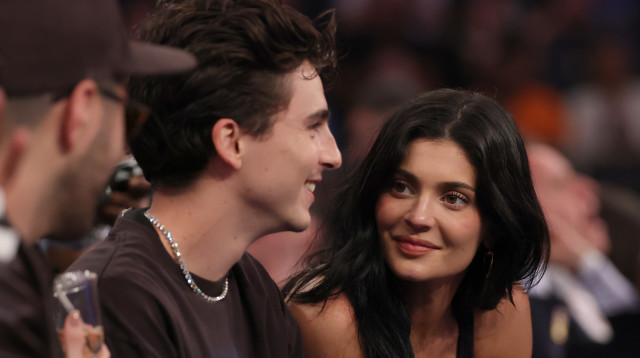 קיילי ג'נר וטימותי שאלאמה (צילום: Elsa/Getty Images)