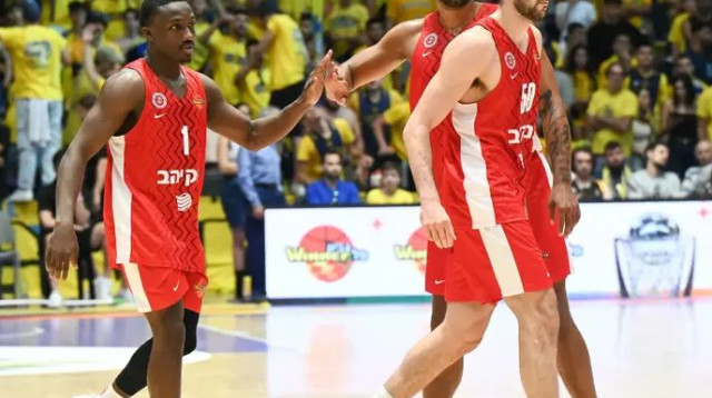 ריצה אדומה הובילה ליתרון שיא (צילום: ברני ארדוב)