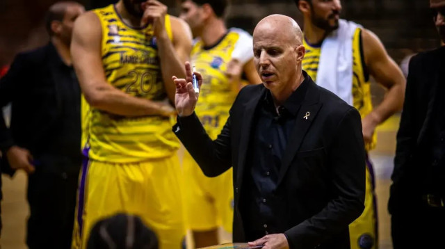 דני פרנקו מאמן הפועל חולון (צילום: אתר רשמי, ליגת האלופות של פיב"א)