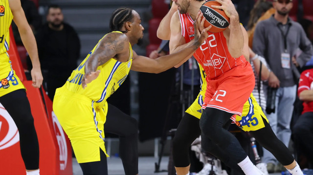 ואסילייה מיציץ', שחקן הפועל תל אביב (צילום: אודי ציטיאט)