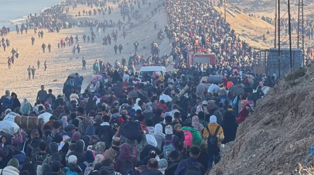 תושבי עזה חוזרים לצפון הרצועה עם כניסת הפסקת האש (צילום: שימוש לפי סעיף 27א')