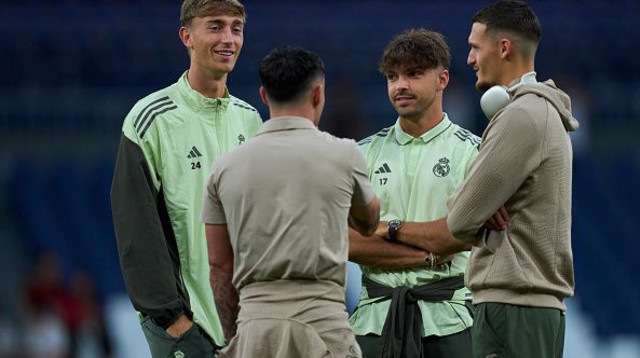 ראול אסנסיו (שני מימין) (צילום: Diego Souto / Contributor)