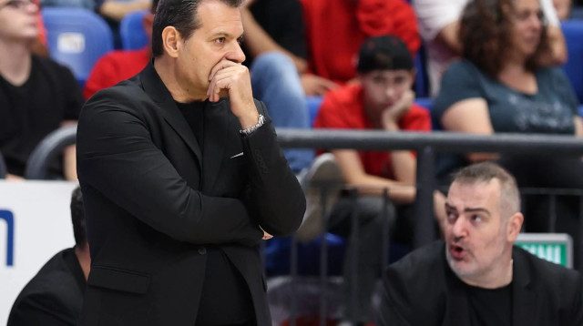 דימיטריס איטודיס, מאמן הפועל תל אביב (צילום: קובי אליהו)