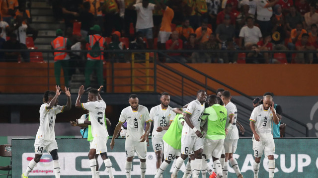 שחקני נבחרת גאנה חוגגים (צילום: GettyImages)