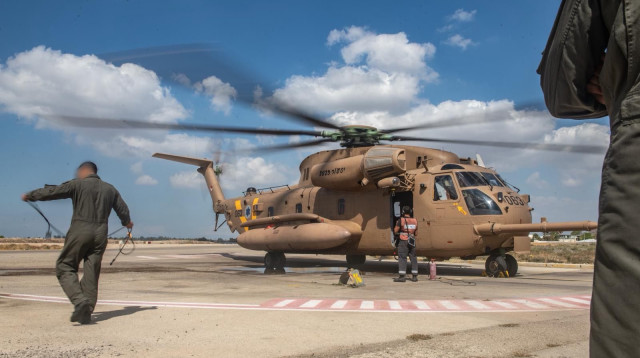 מסוק חיל האוויר אשר לקח חלק בפינוי החטופים (צילום: דובר צהל)