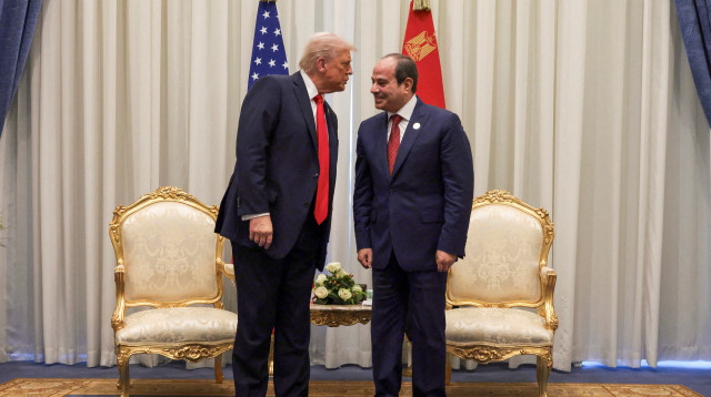 הפסגה בשארם א-שייח': נשיא ארה"ב דונלד טראמפ ונשיא מצרים עבד אל-פתאח א-סיסי (צילום: רויטרס)