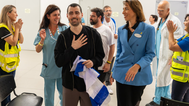 ד"ר לנה קורן וגיא גלבוע דלאל בקליטה במחלקה (צילום: לע"מ)